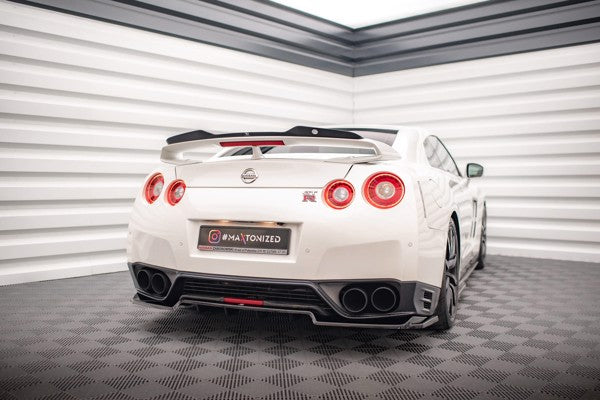 Maxton Central Rear Splitter (With Vertical Bars) Nissan Gtr R35 Facelift - Gloss Black