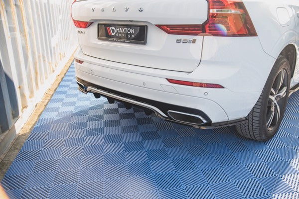 Maxton Central Rear Splitter (With Vertical Bars) Volvo Xc60 Mk2 R-Design - Gloss Black