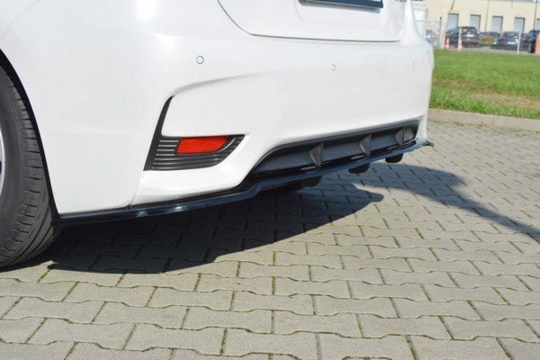 Maxton Central Rear Splitter Lexus Ct Mk1 Facelift (With Vertical Bars) - Gloss Black
