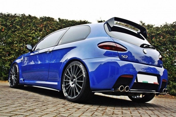 Maxton Central Rear Splitter Alfa Romeo 147 Gta (With Vertical Bars) - Gloss Black