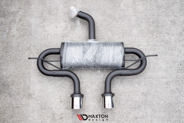 Maxton Rear Valance (R32 Look) With Exhaust VW Golf 8 - Gloss Black