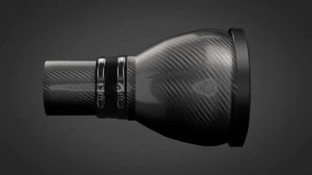 Eventuri Intake i kulfiber til Mercedes W177/C118 A45/A45S med rød luftfilter og monteringsdele på hvid baggrund.