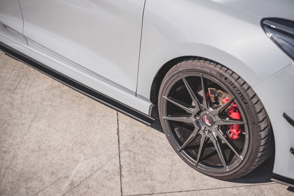 Maxton Racing Durability Side Skirts Diffusers Ford Fiesta Mk8 St / St-Line - Black
