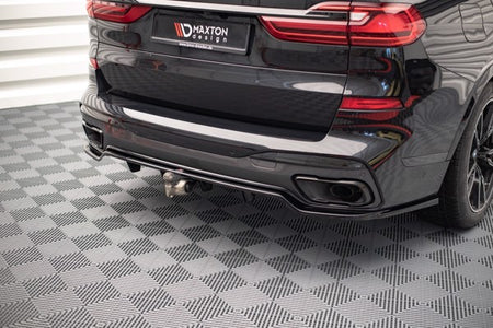 Maxton Central Rear Splitter (With Vertical Bars) BMW X7 M G07 - Gloss Black