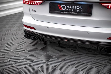 Sort Maxton bagdiffuser med imitation af udstødningsender til Audi A6 C8 S-Line, designet til at forbedre bilens aerodynamik og 