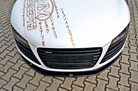 Maxton Front Splitter i glanssort til Audi R8 Mk.1, forbedrer bilens aerodynamik og giver et sporty look.