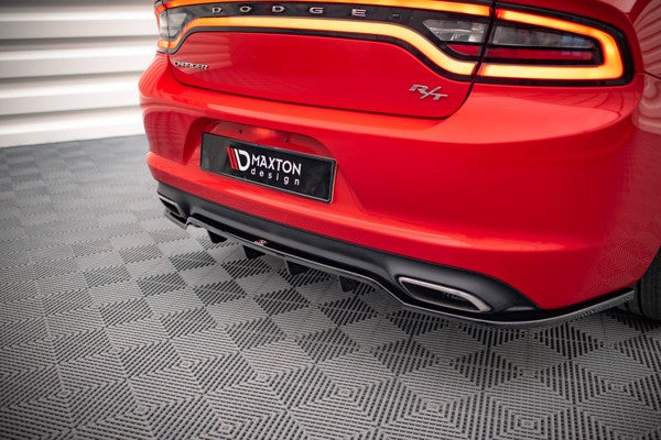Maxton Central Rear Splitter (With Vertical Bars) Dodge Charger Rt Mk7 Facelift - Gloss Black