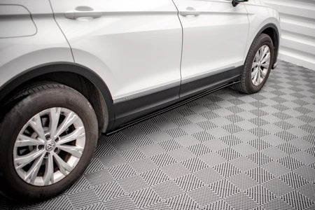 Maxton Side Skirts Diffusers Volkswagen Tiguan Mk2 - Gloss Black