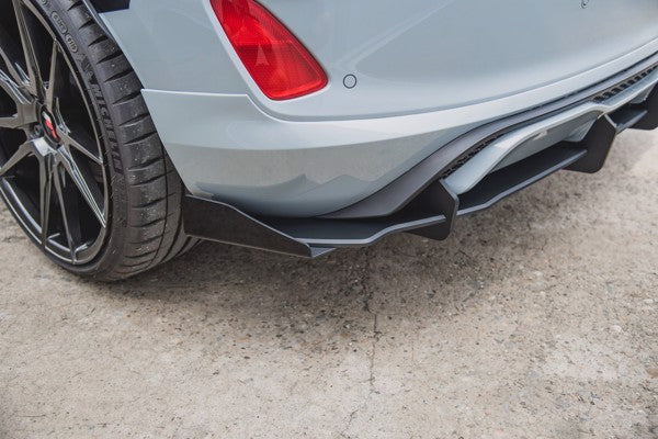 Maxton Side Flaps Ford Fiesta Mk8 St  - Gloss Flaps