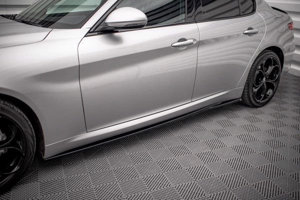 Maxton Side Skirts Diffusers Alfa Romeo Giulia Sport - Gloss Black