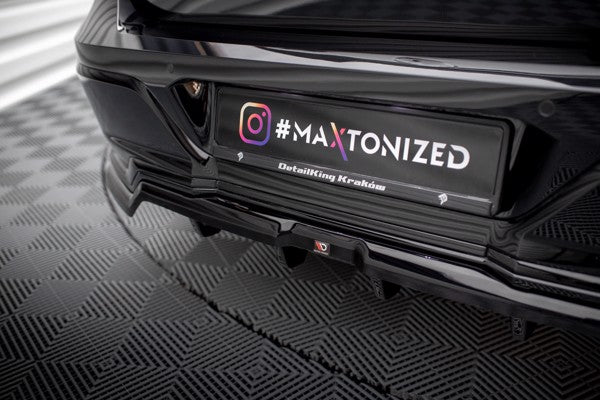 Maxton Central Rear Splitter (With Vertical Bars) BMW 7 M-Pack G70 - Gloss Black
