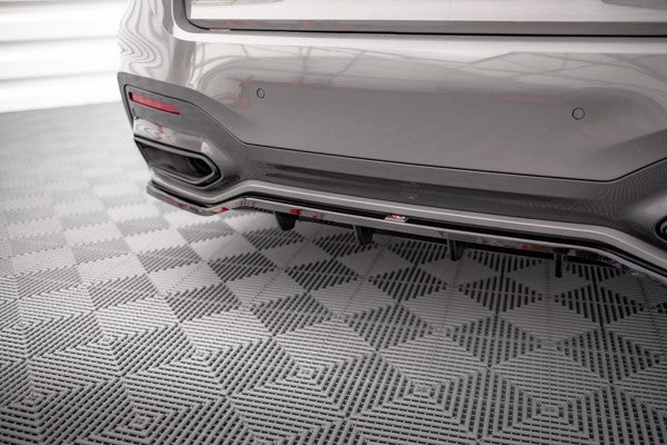 Maxton Central Rear Splitter (With Vertical Bars) BMW 7 M-Pack G11 Facelift - Gloss Black