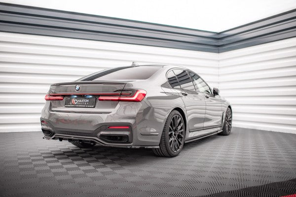 Maxton Central Rear Splitter (With Vertical Bars) BMW 7 M-Pack G11 Facelift - Gloss Black