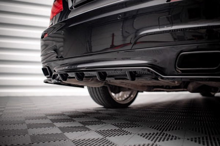 Maxton Central Rear Splitter (With Vertical Bars) BMW 7 M-Pack F01 - Gloss Black