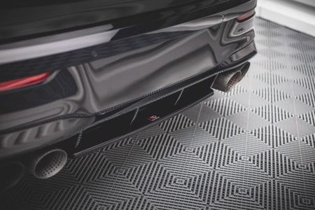 Maxton Central Rear Splitter For Volkswagen Golf R Mk8 - Gloss Black