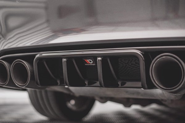 Maxton Rear Valance BMW M4 F82 - Gloss Black
