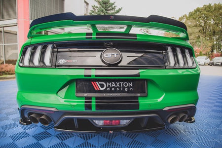 Maxton Central Rear Splitter Ford Mustang Gt Mk6 Facelift - Gloss Black
