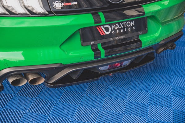 Maxton Central Rear Splitter Ford Mustang Gt Mk6 Facelift - Gloss Black