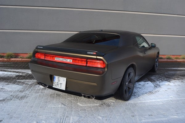 Maxton Central Rear Splitter Dodge Challenger Mk3. Phase-I Srt8 Coupe (Without Vertical Bars) - Gloss Black