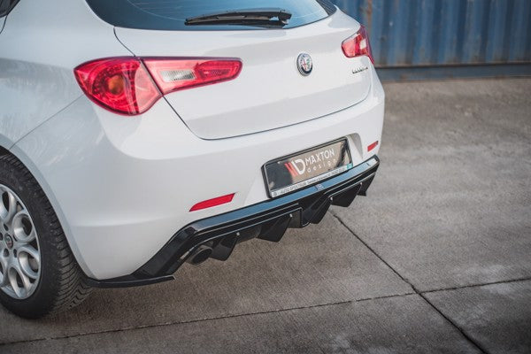 Maxton Rear Valance Alfa Romeo Giulietta Facelift (Single Exhaust Version) - Gloss Black