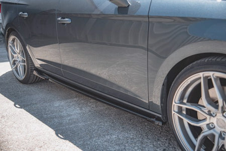 Maxton Side Skirts Diffusers V.4 Seat Leon Cupra / Fr Mk3 Fl - Gloss Black