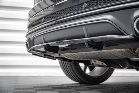 Maxton Central Rear Splitter (With Vertical Bars) Audi Sq8 Mk1 - Gloss Black