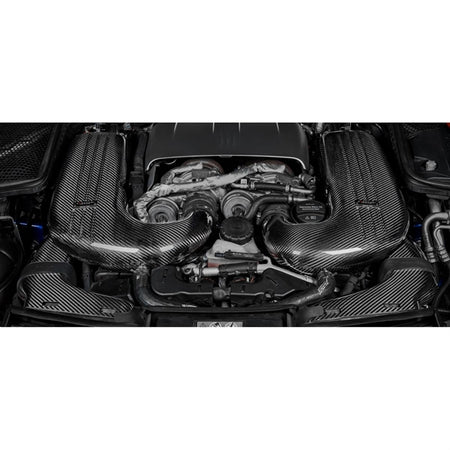 Eventuri carbon indsugningssystem til Mercedes X205 C63/C63S AMG varianter med højtydende luftfiltre og kulfiber komponenter.
