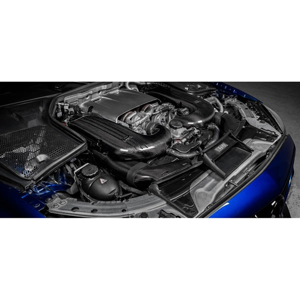 Eventuri carbon indsugningssystem til Mercedes X205 C63/C63S AMG varianter med højtydende luftfiltre og kulfiber komponenter.