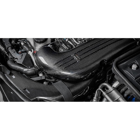 Eventuri carbon indsugningssystem til Mercedes X205 C63/C63S AMG varianter med højtydende luftfiltre og kulfiber komponenter.