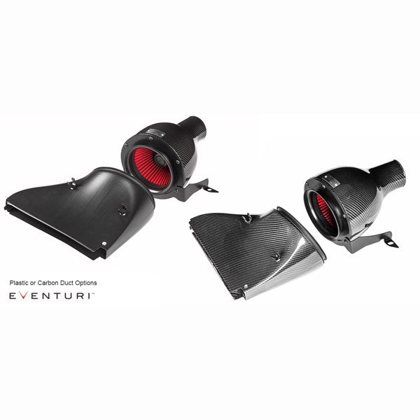 Eventuri Full Black carbon luftindsugningssystem med rød filter til Audi S3 8V 2.0 TFSI, vist med alle dele adskilt på hvid bagg