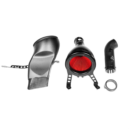 Eventuri Carbon Intake Gloss til Toyota GR Yaris med rødt luftfilter og kulfiberkomponenter set fra fronten på hvid baggrund