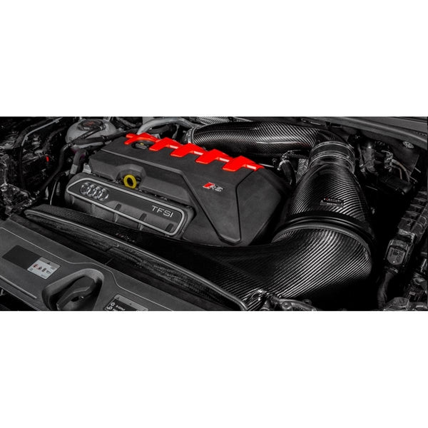 Eventuri carbon fiber indsugningssystem til Audi RSQ3 F3 2019+, vist adskilte dele med rød filterindsats og carbon finish på hvi