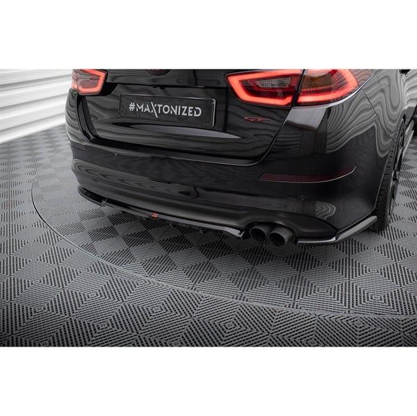 Maxton Central Rear Splitter (With Vertical Bars) Kia Optima MK3