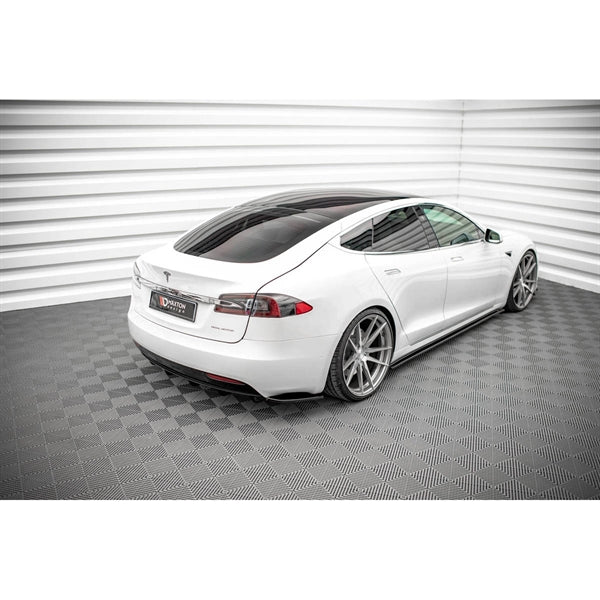 Maxton Rear Valance Tesla Model S Facelift - Gloss Black