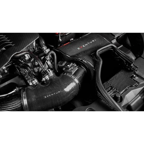 Eventuri Black Carbon intake system til Honda Civic FK8 Type R med carbon fiber komponenter og rød luftfilter