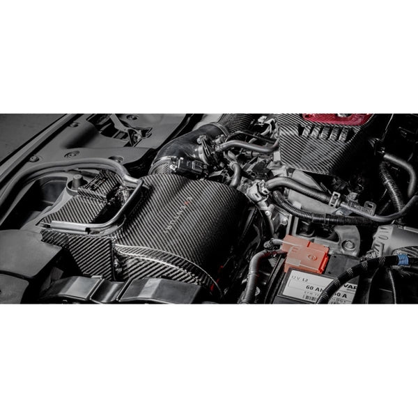 Eventuri Black Carbon intake system til Honda Civic FK8 Type R med carbon fiber komponenter og rød luftfilter